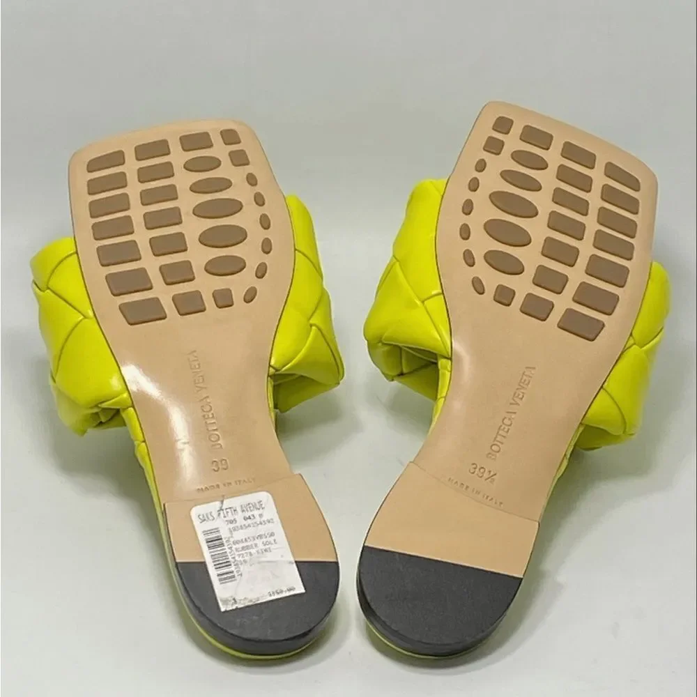 Bottega Veneta Lido Flat Leather Sandals